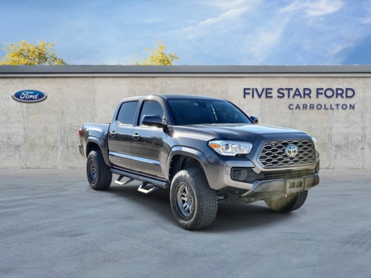 2021 Toyota Tacoma SR's photo
