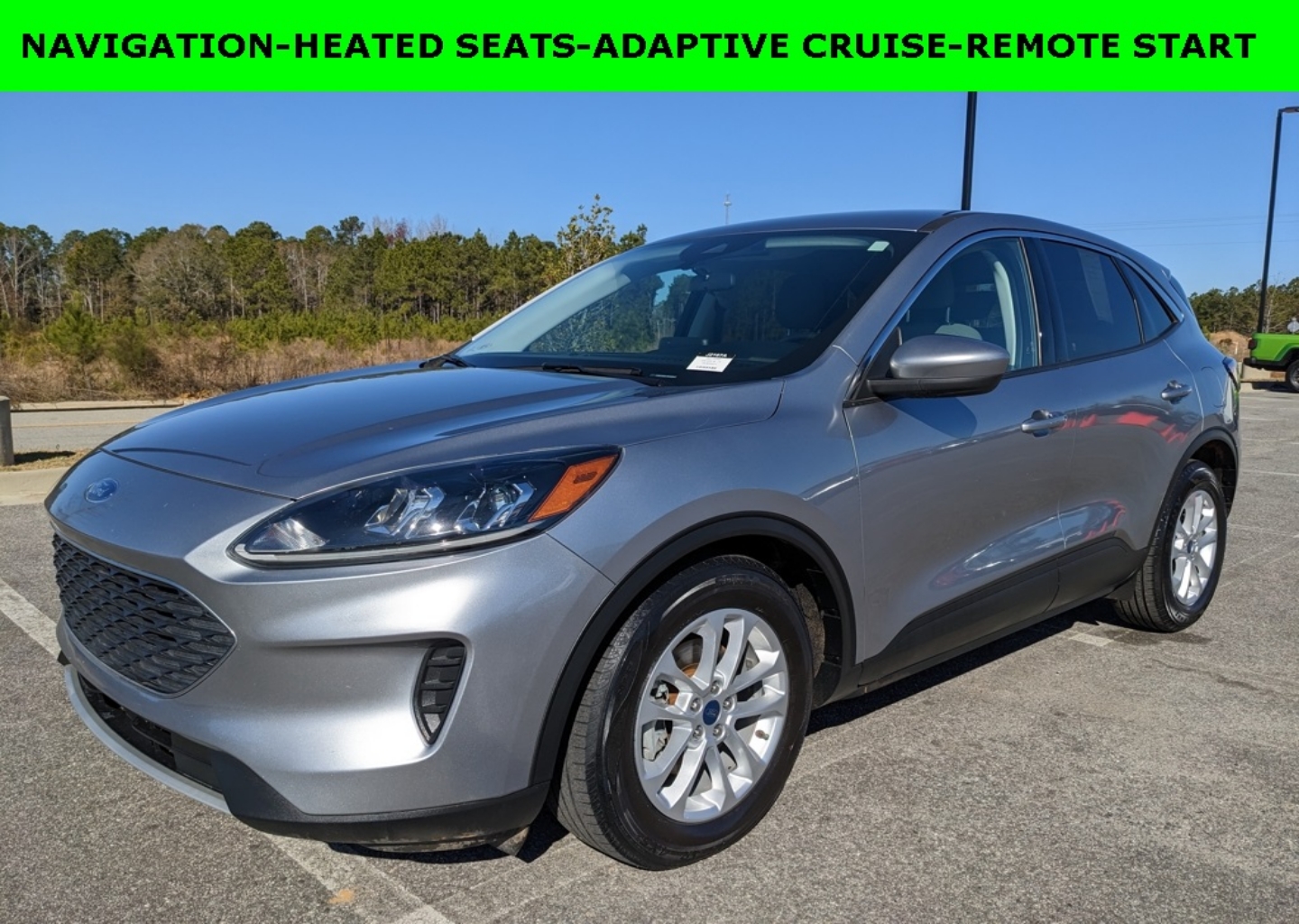 2021 Ford Escape SE's photo