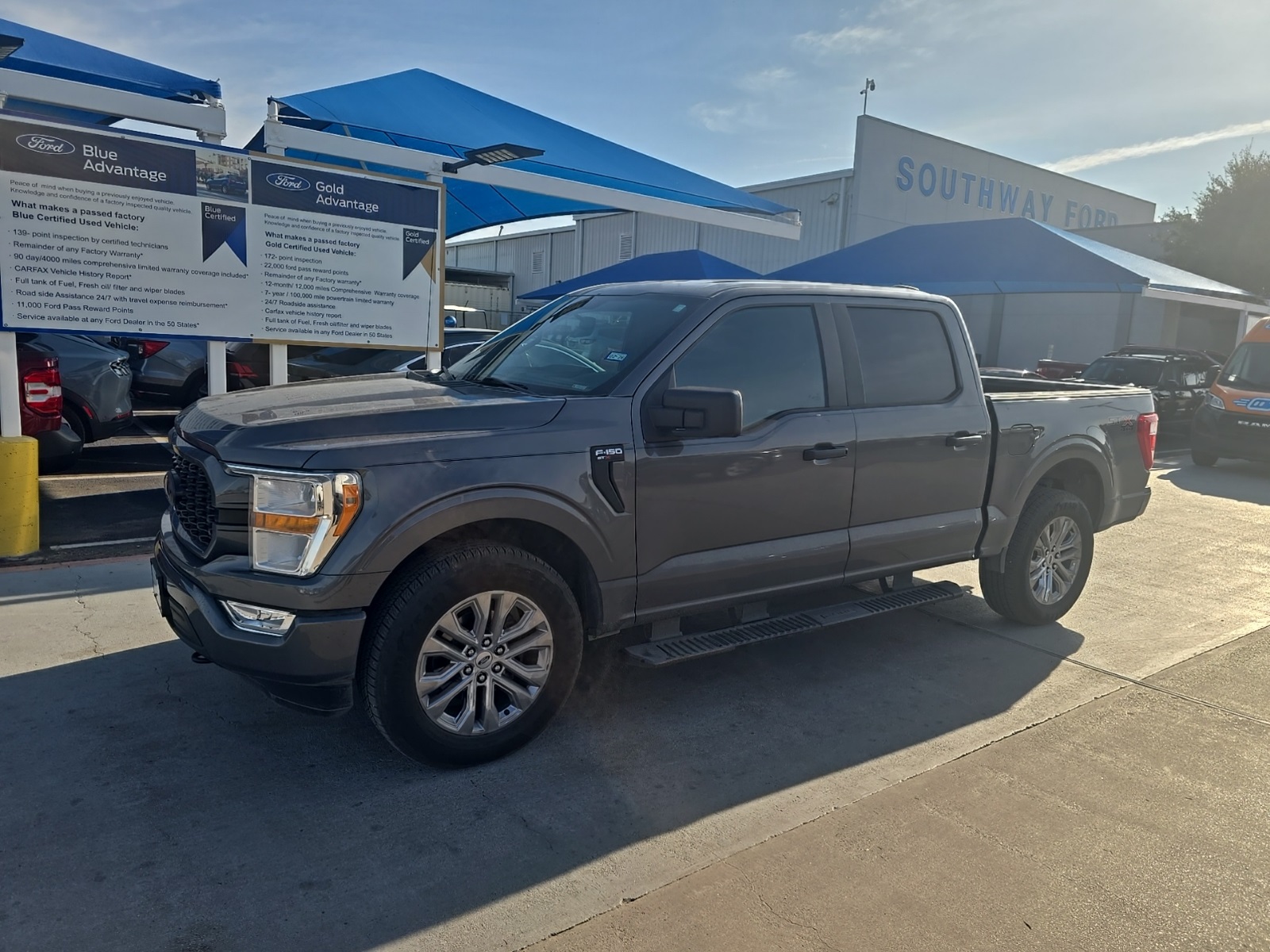 2021 Ford F-150 XL's photo