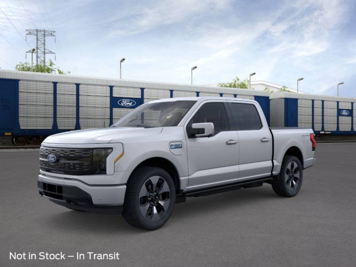 2025 Ford F-150 Lightning Platinum's photo