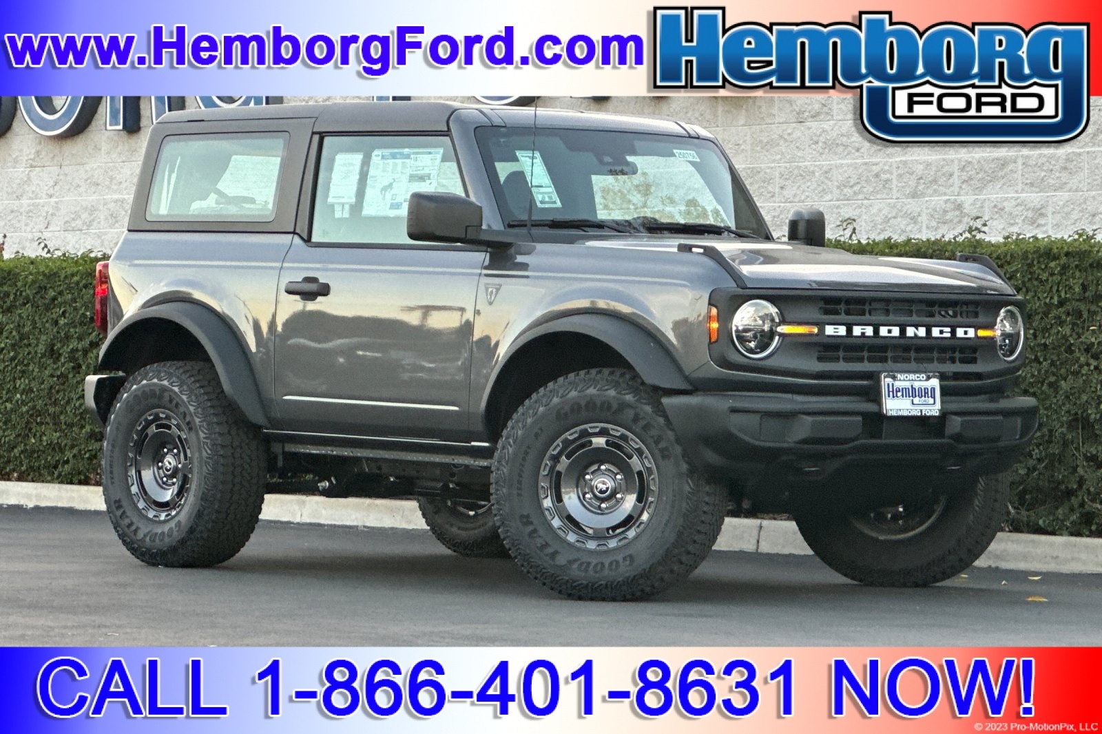 2025 Ford Bronco 2-Door Base's photo