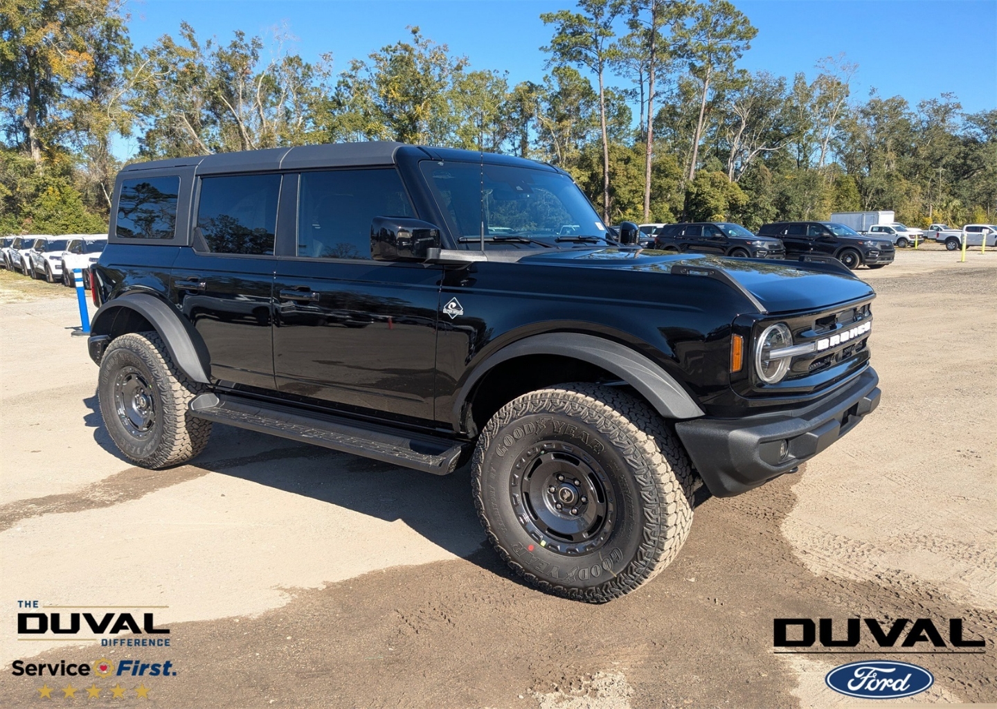 2025 Ford Bronco 4-Door Outer Banks's photo