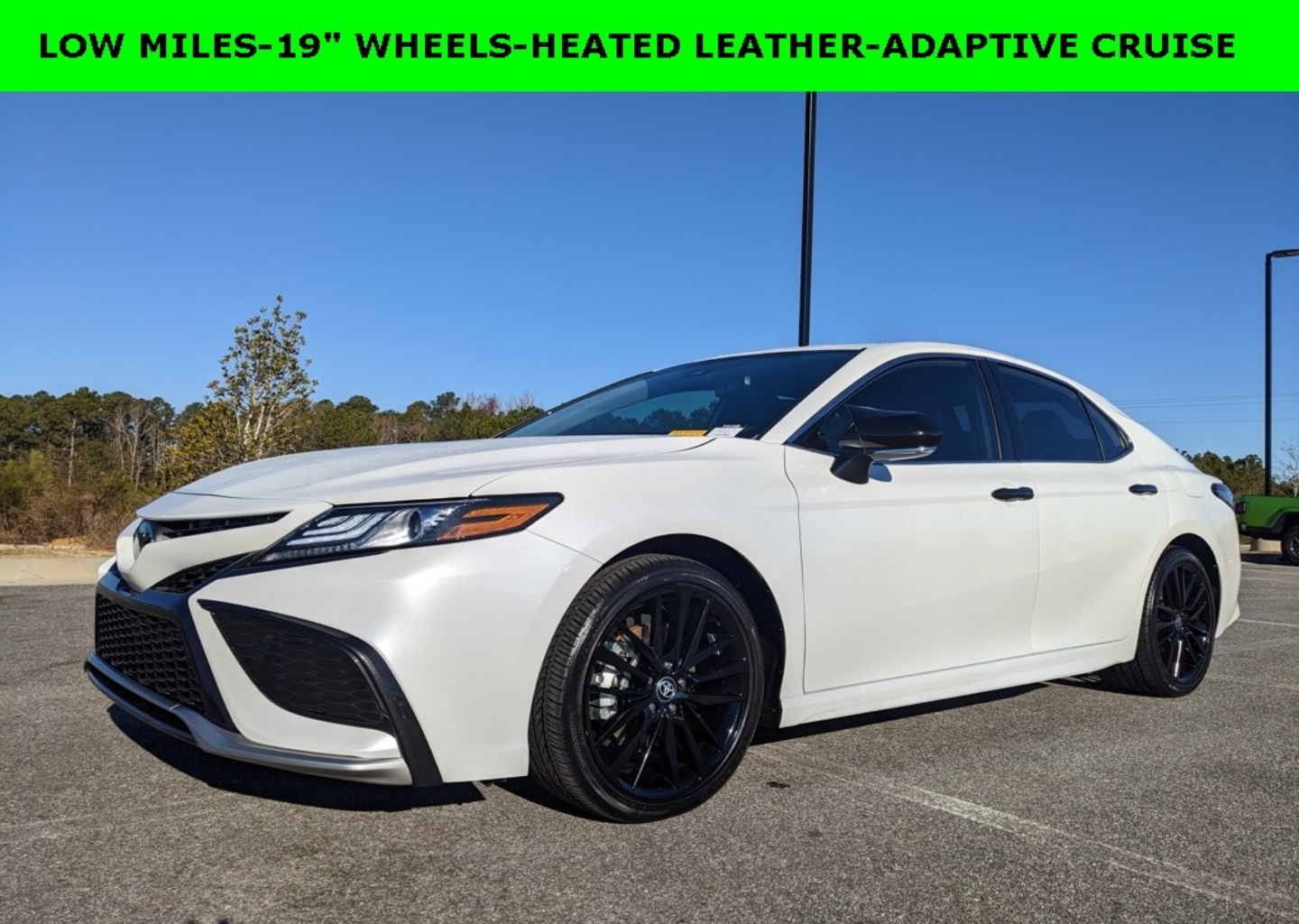 2023 Toyota Camry XSE's photo