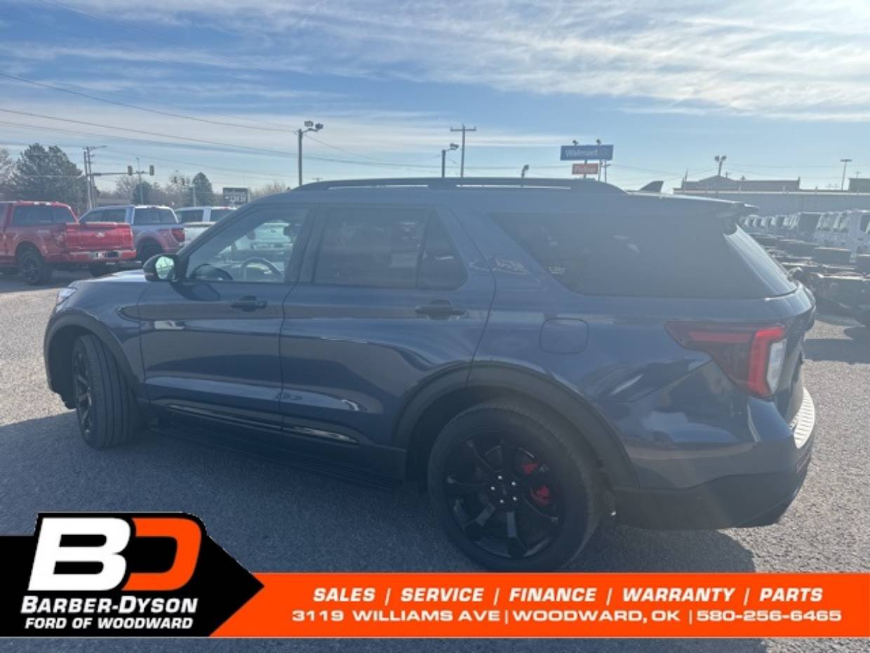 2021 Ford Explorer ST's photo