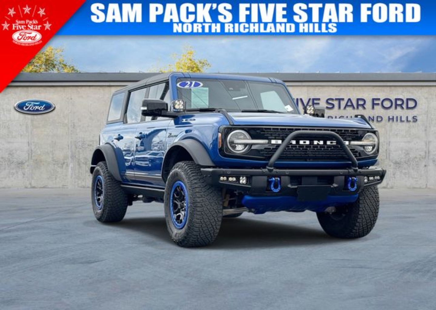 2021 Ford Bronco 4-Door First Edition's photo