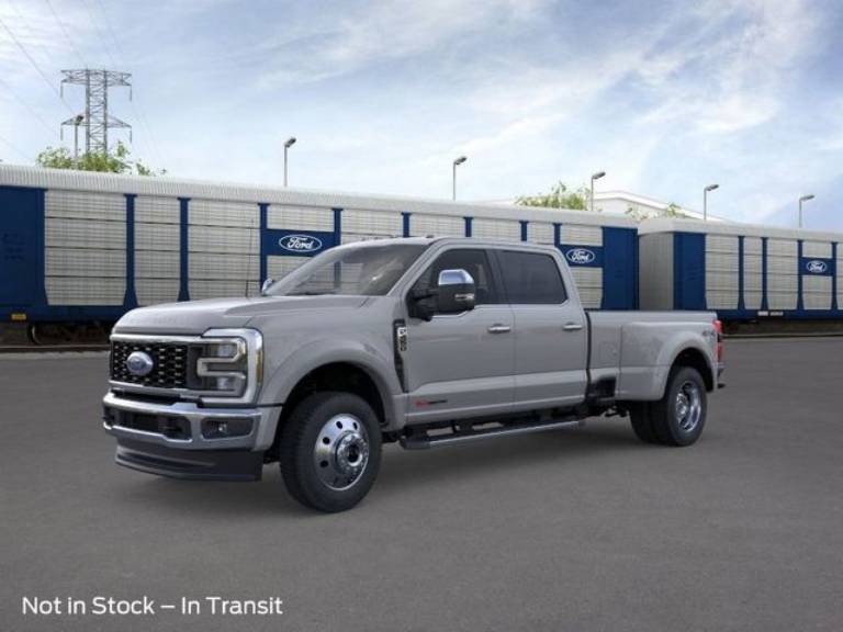 2026 Ford Super Duty F-450 DRW LARIAT