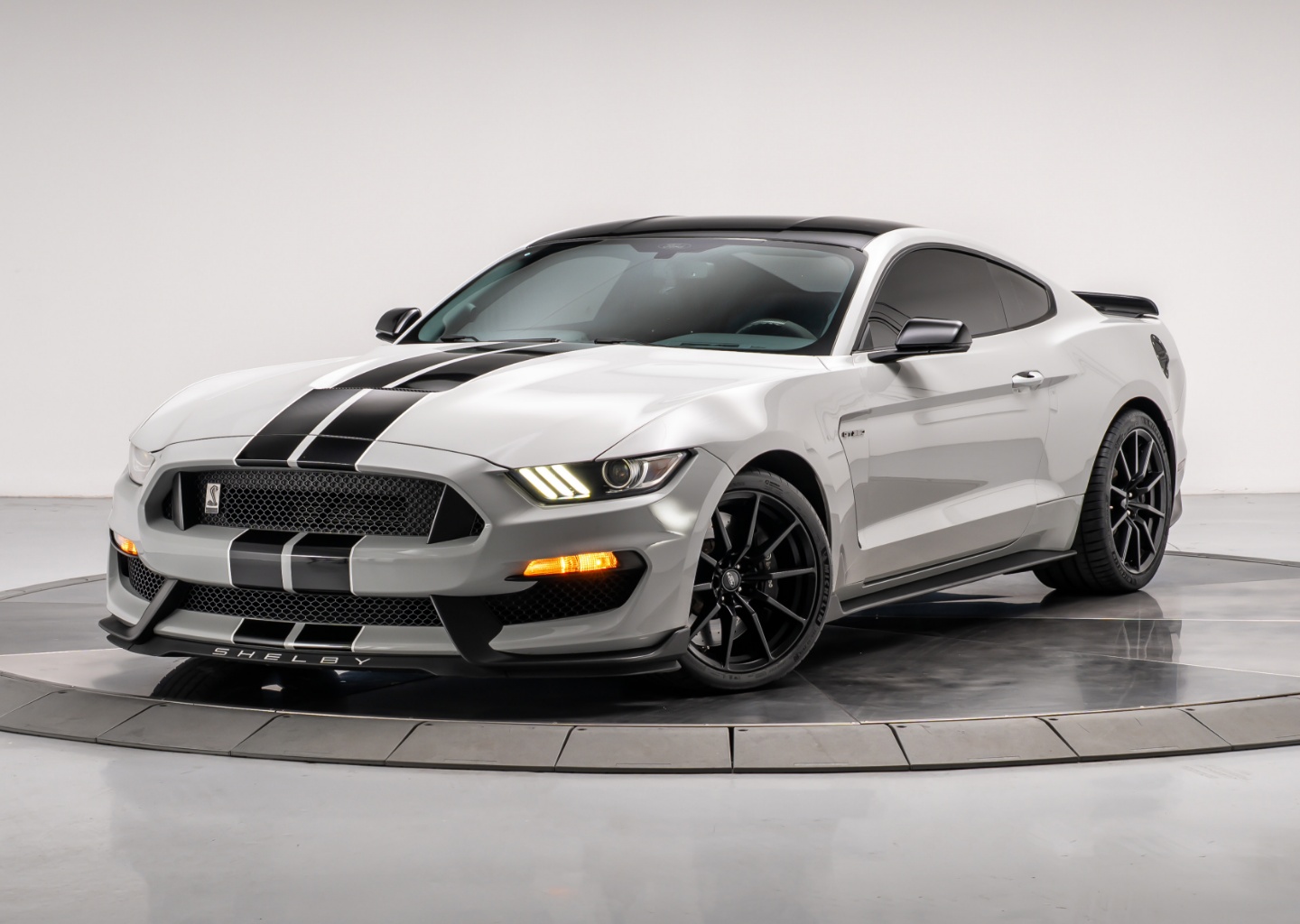 2017 Ford Mustang Shelby GT350's photo