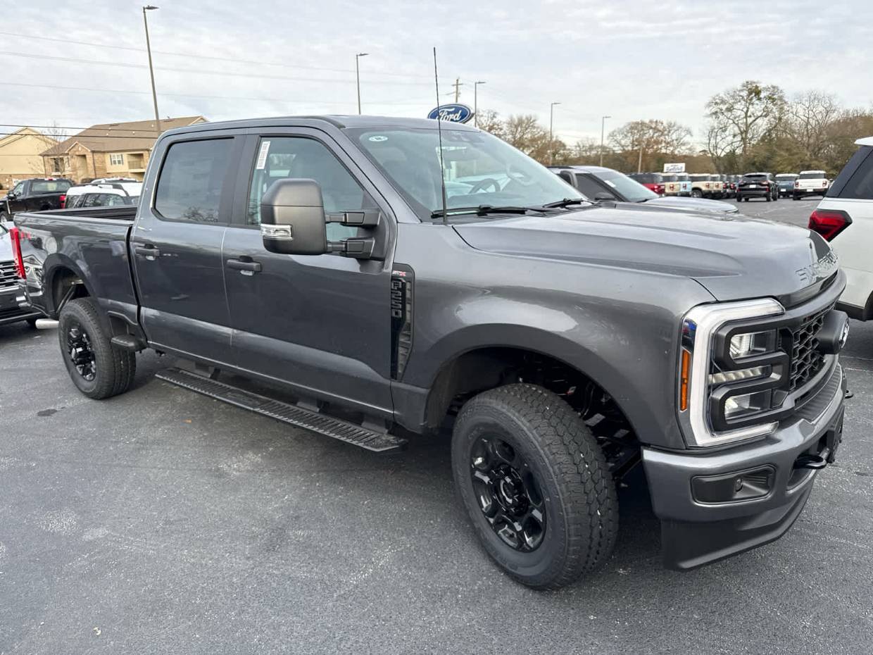 2026 Ford F-250 Super Duty XL's photo