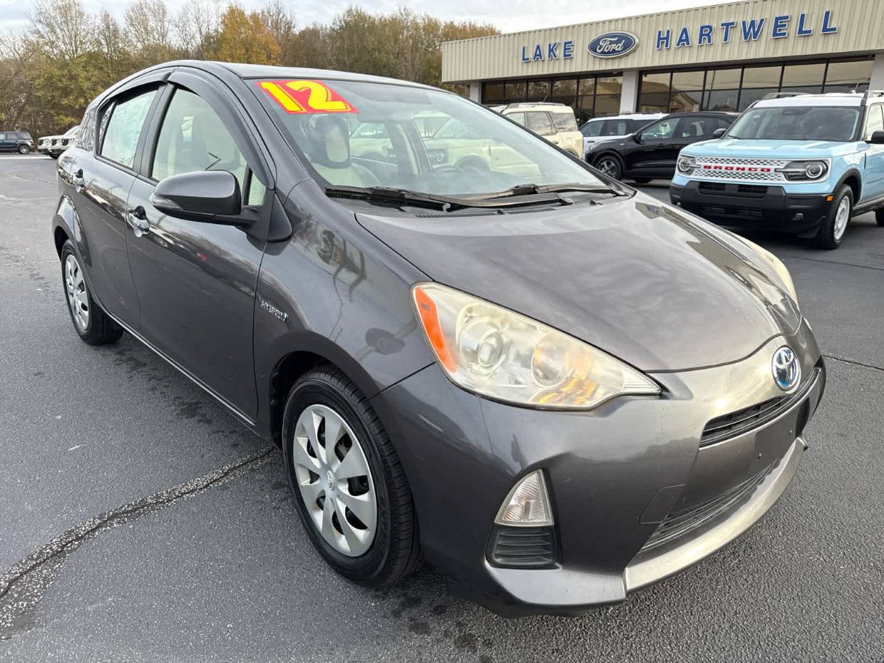 2012 Toyota Prius c Two's photo