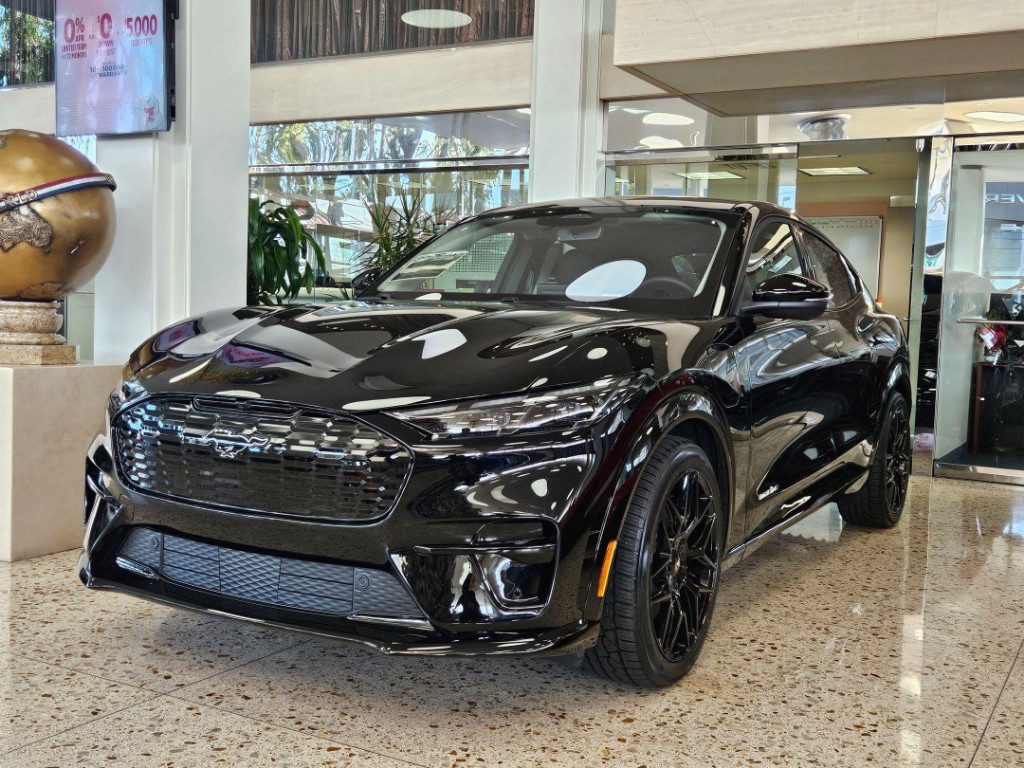 2025 Ford Mustang Mach-E Premium