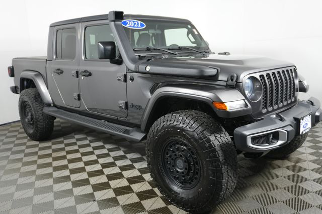 Used 2021 Jeep Gladiator Sport S with VIN 1C6HJTAG1ML512956 for sale in Kansas City