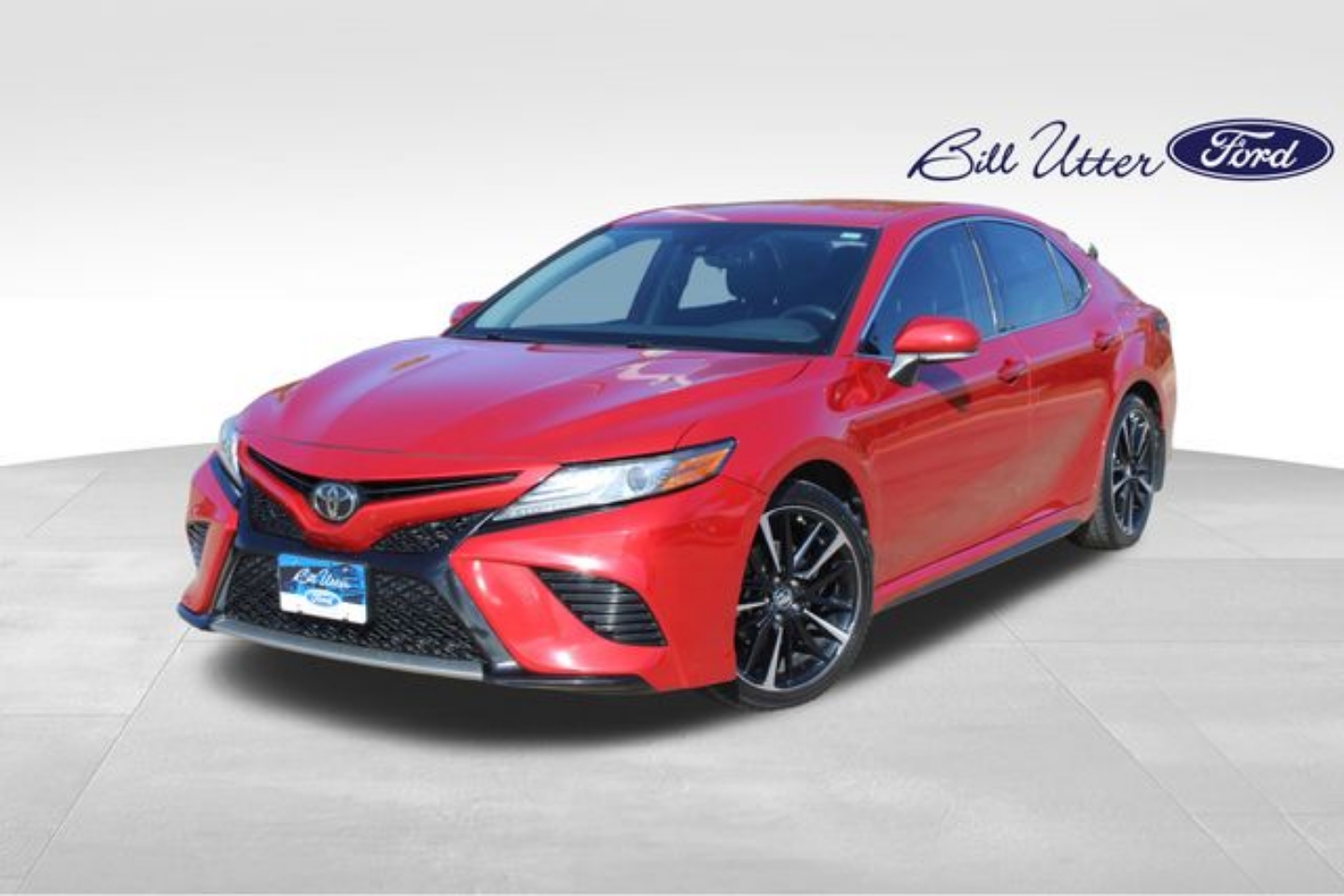 2019 Toyota Camry XSE's photo