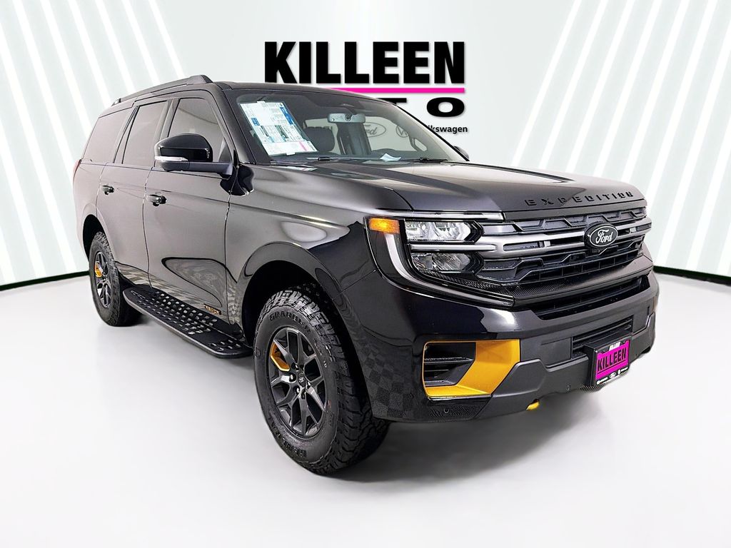 2025 Ford Expedition Tremor's photo
