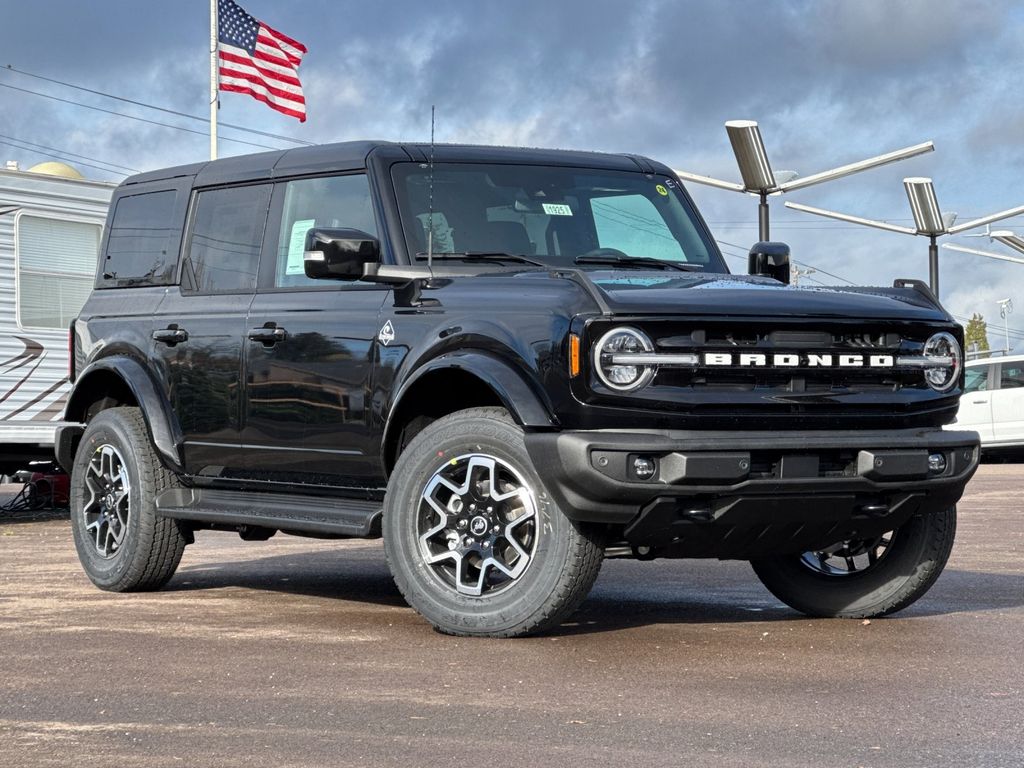 2025 Ford Bronco Outer Banks