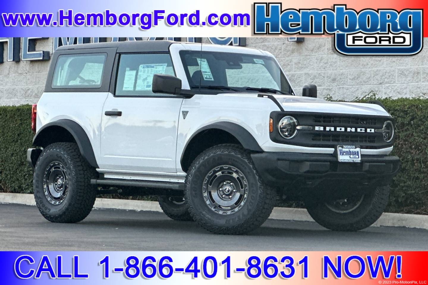 2025 Ford Bronco 2-Door Base's photo