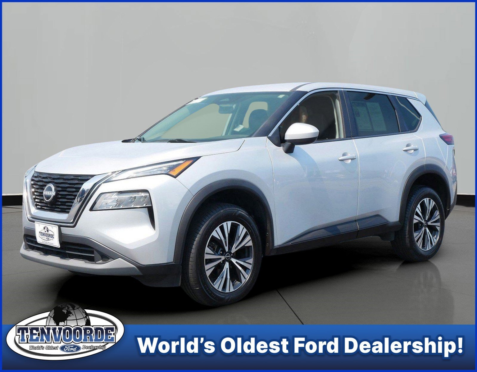 2023 Nissan Rogue SV's photo