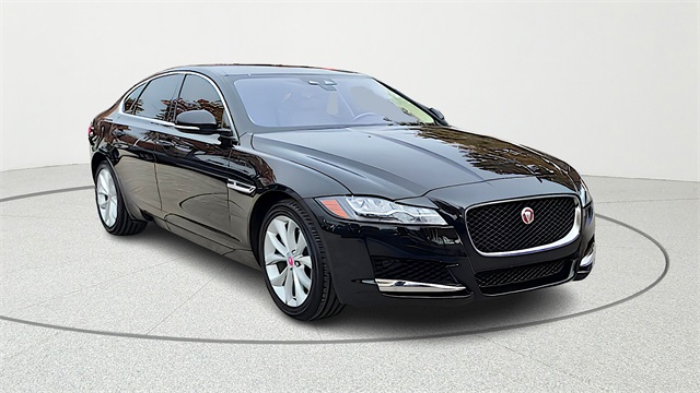 2018 Jaguar XF Premium
