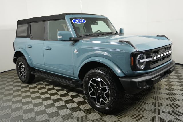 Used 2021 Ford Bronco 4-Door Outer Banks with VIN 1FMEE5BP9MLA72233 for sale in Kansas City