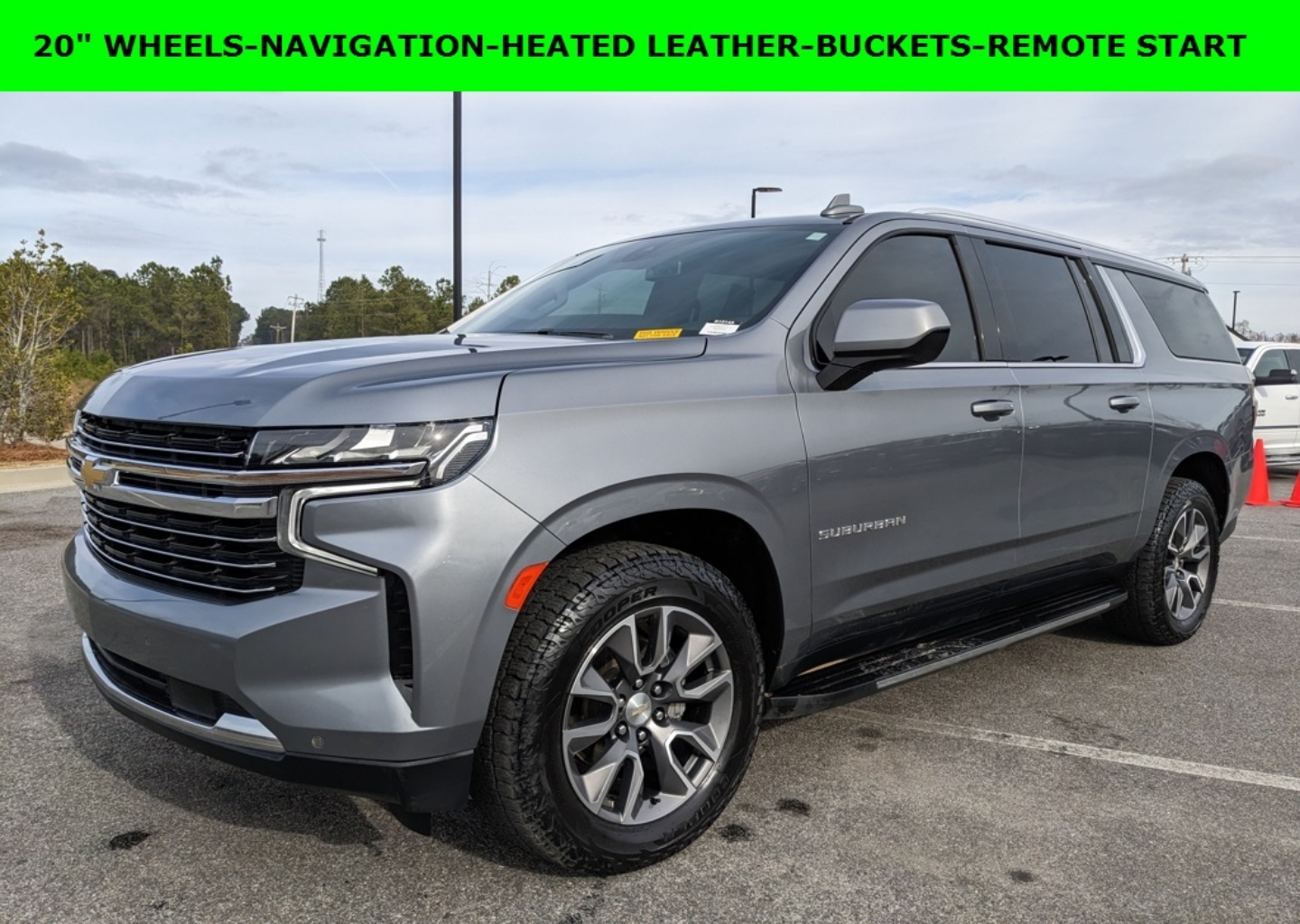 2022 Chevrolet Suburban LT's photo