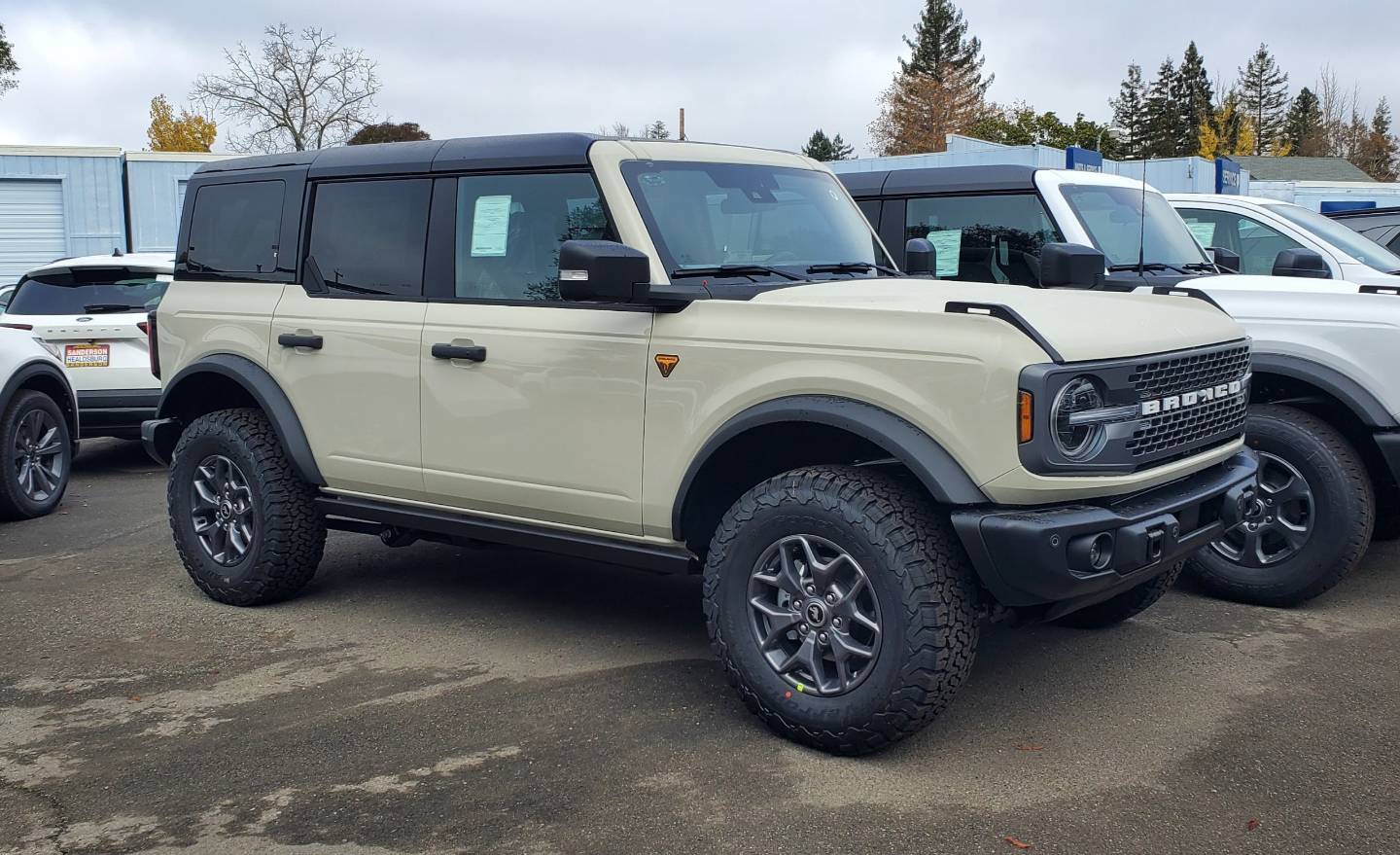2025 Ford Bronco 4-Door Badlands's photo