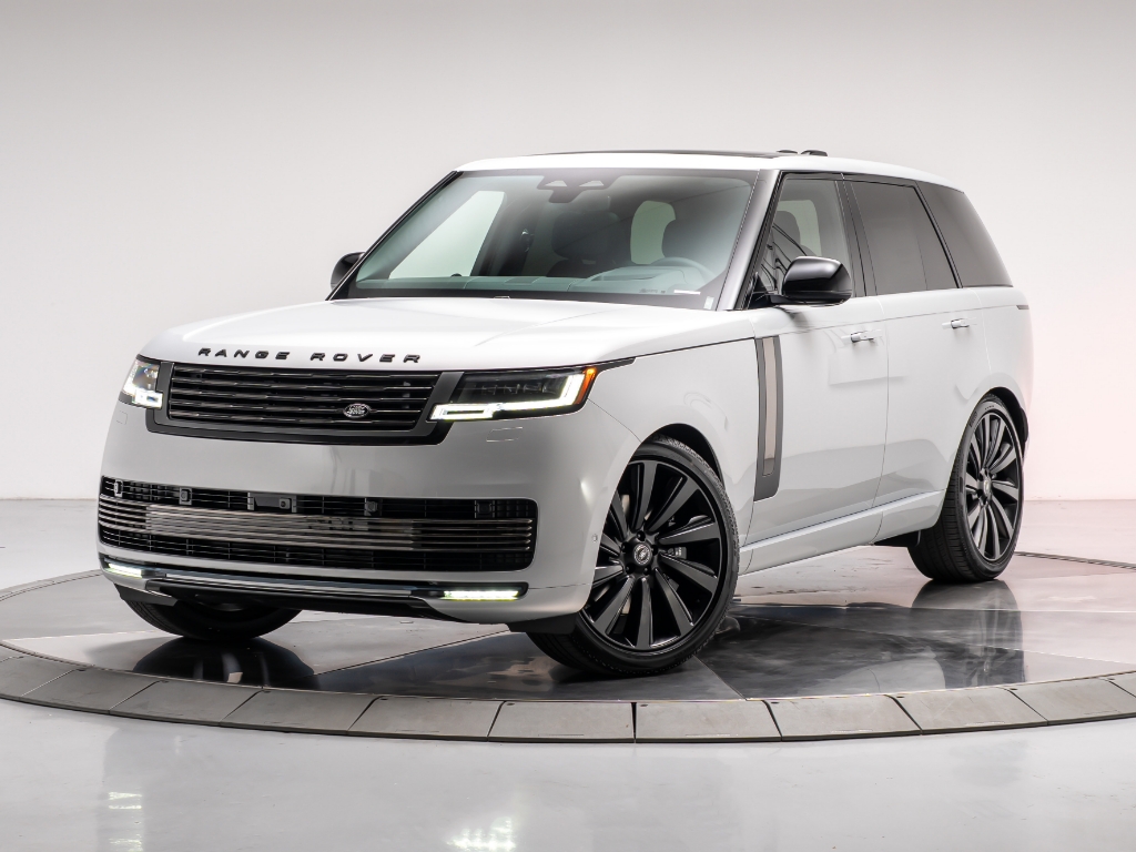 2025 Land Rover Range Rover P615 SV