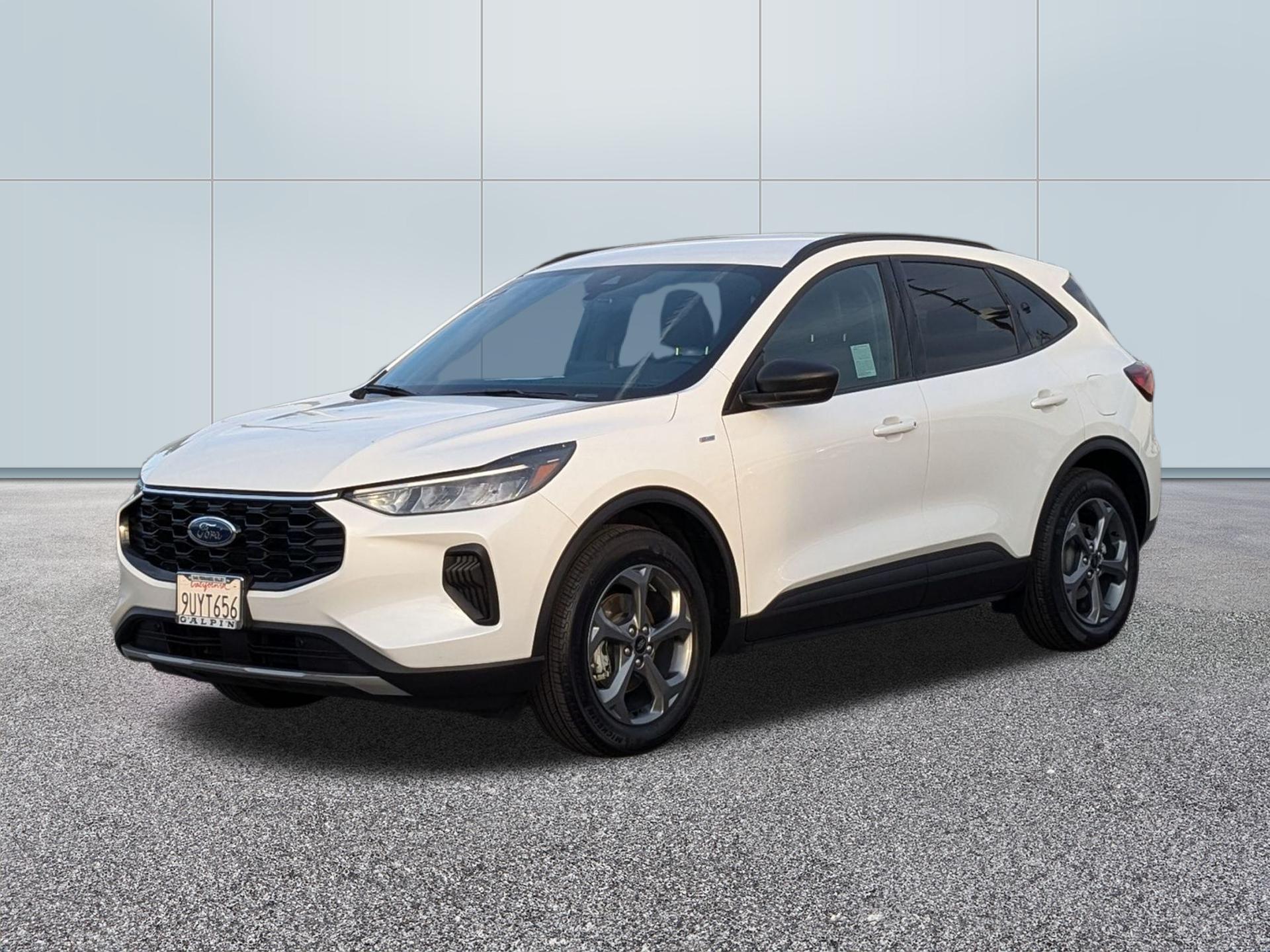 2025 Ford Escape ST-Line's photo