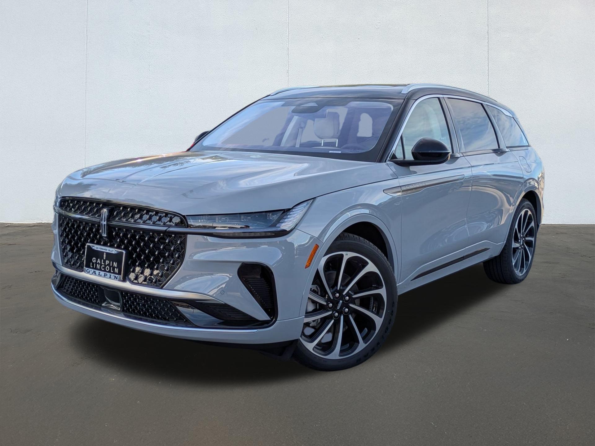 2026 Lincoln Nautilus Black Label's photo