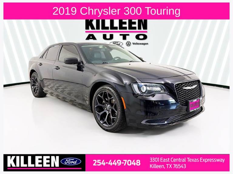 2019 Chrysler 300 Touring