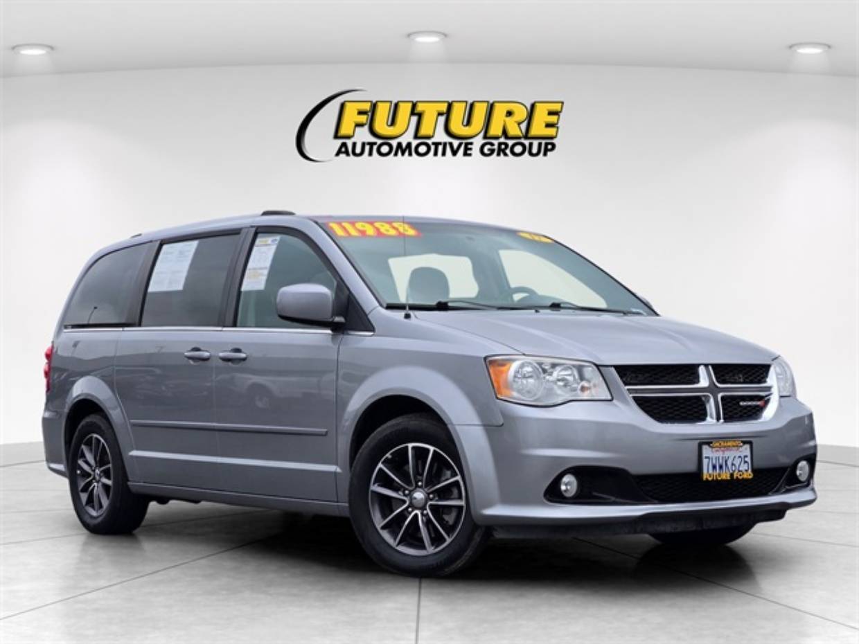 2017 Dodge Grand Caravan SXT's photo