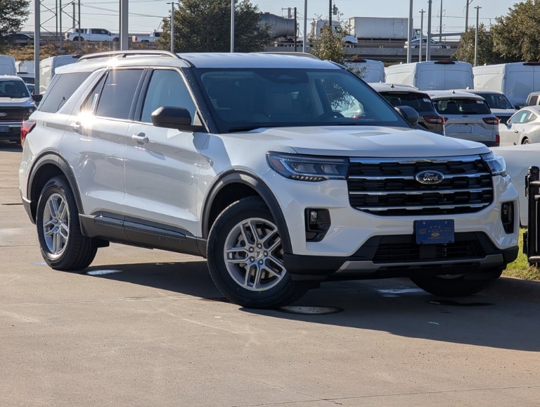 2026 Ford Explorer Active w/200A Pkg
