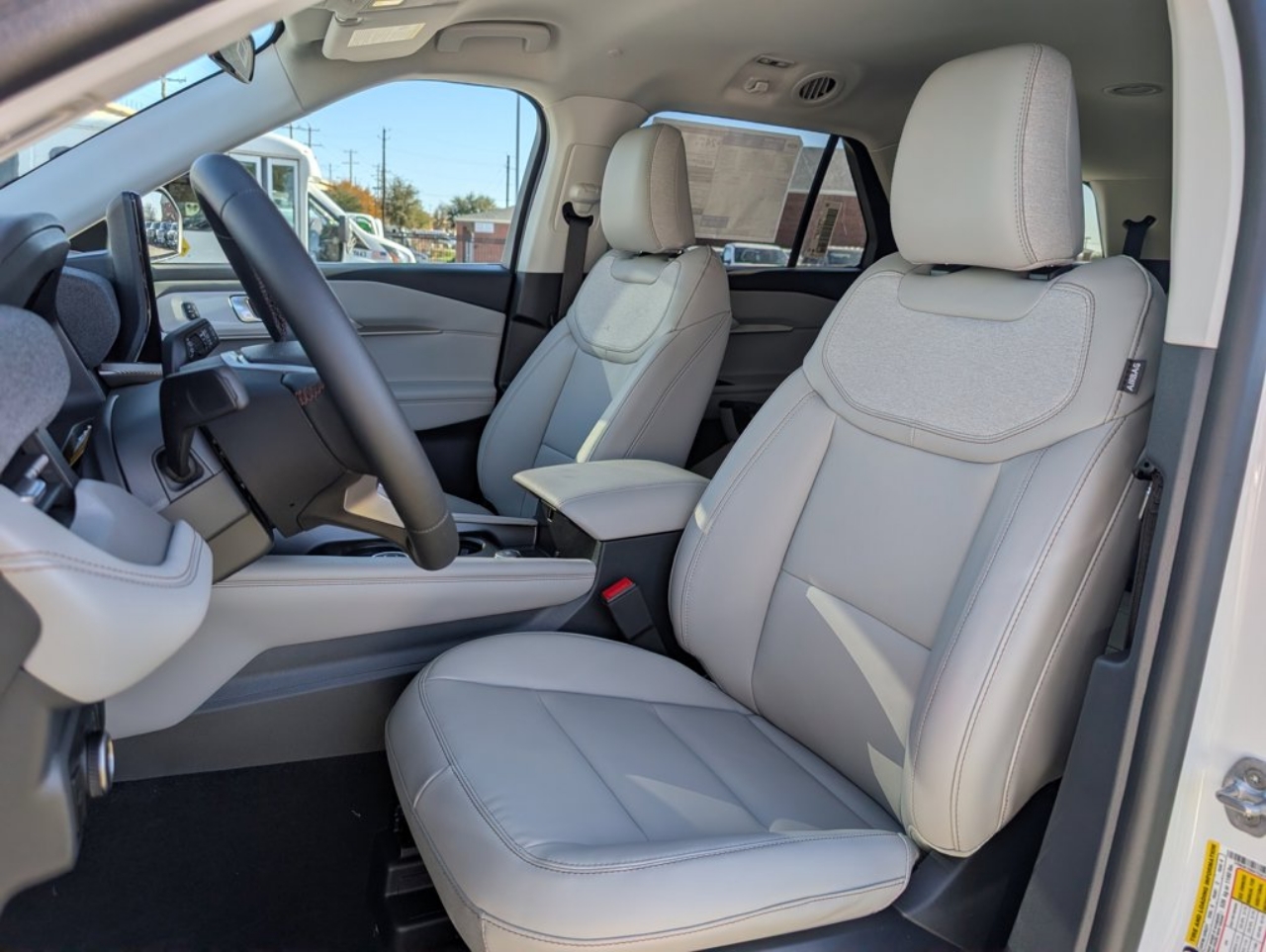 2026 Ford Explorer Active - Photo 22