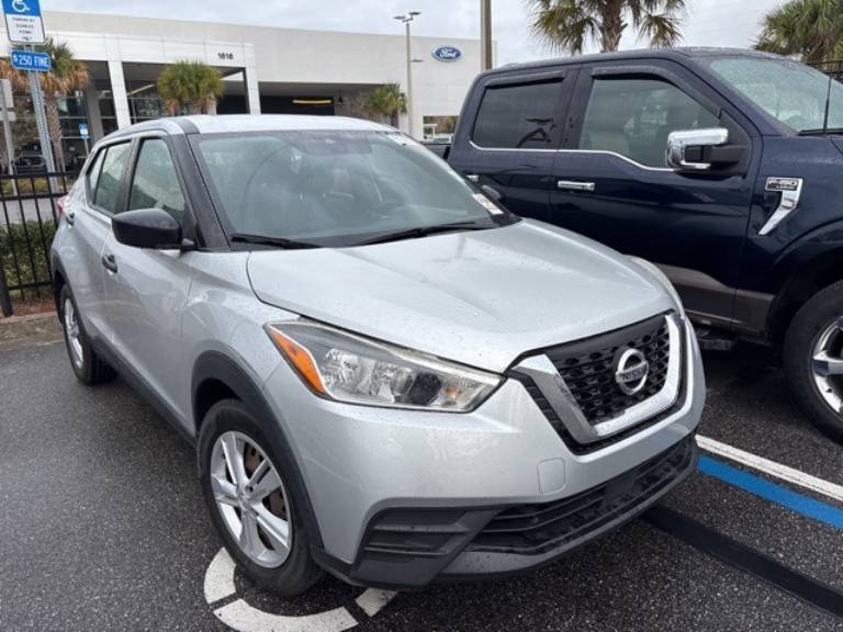 2020 Nissan Kicks S
