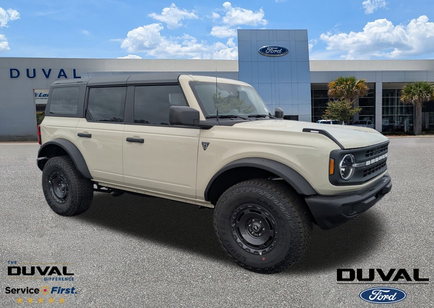 2025 Ford Bronco 4-Door Base's photo