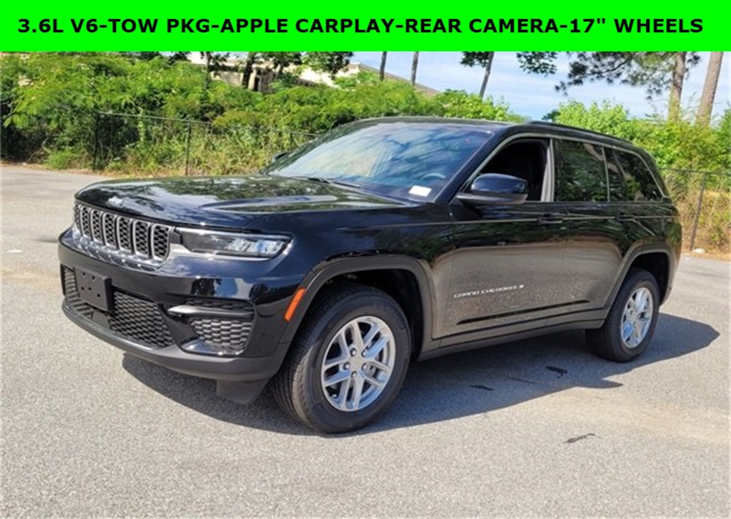 2026 Jeep Grand Cherokee Laredo's photo