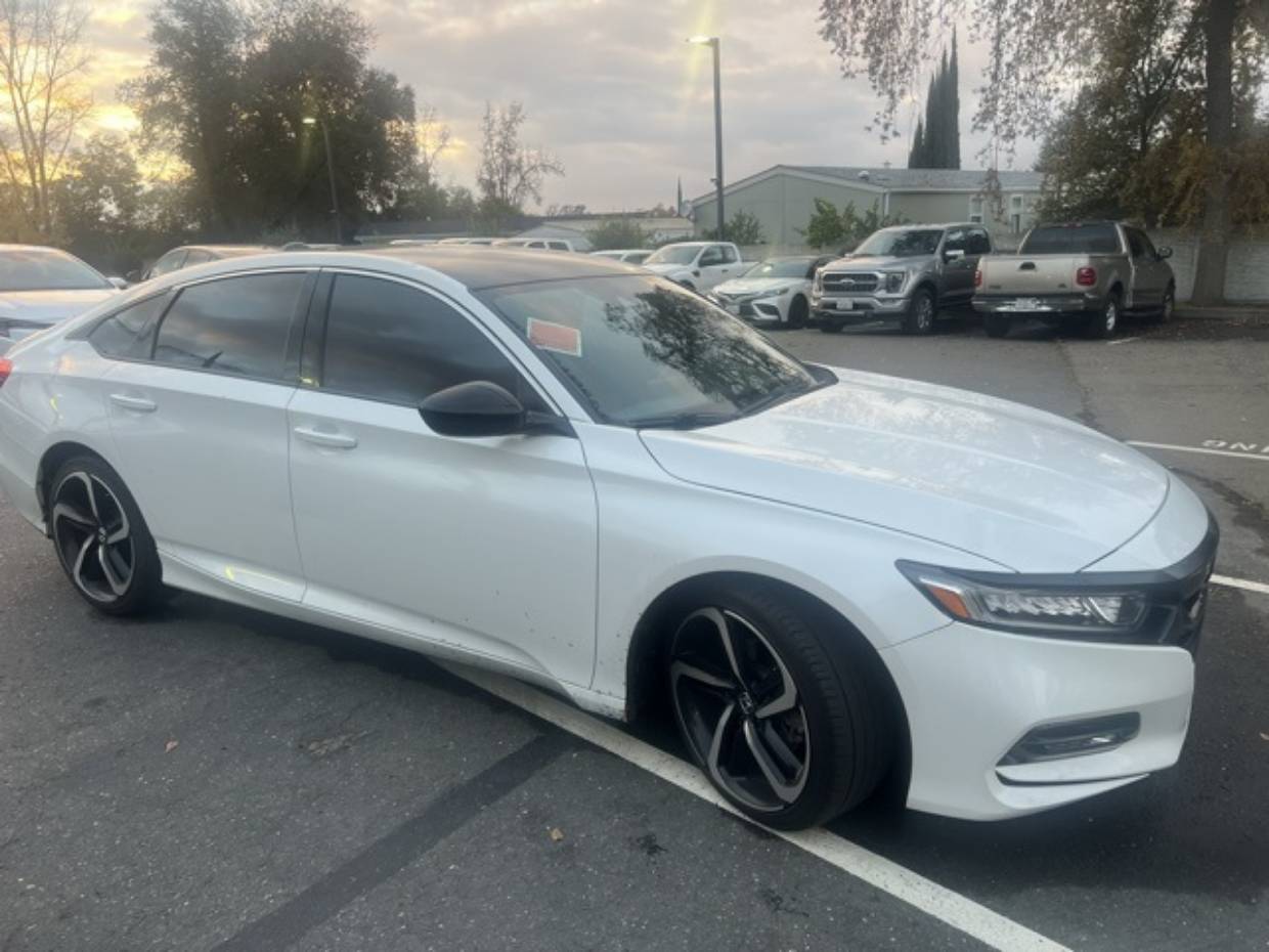 2019 Honda Accord Sport's photo