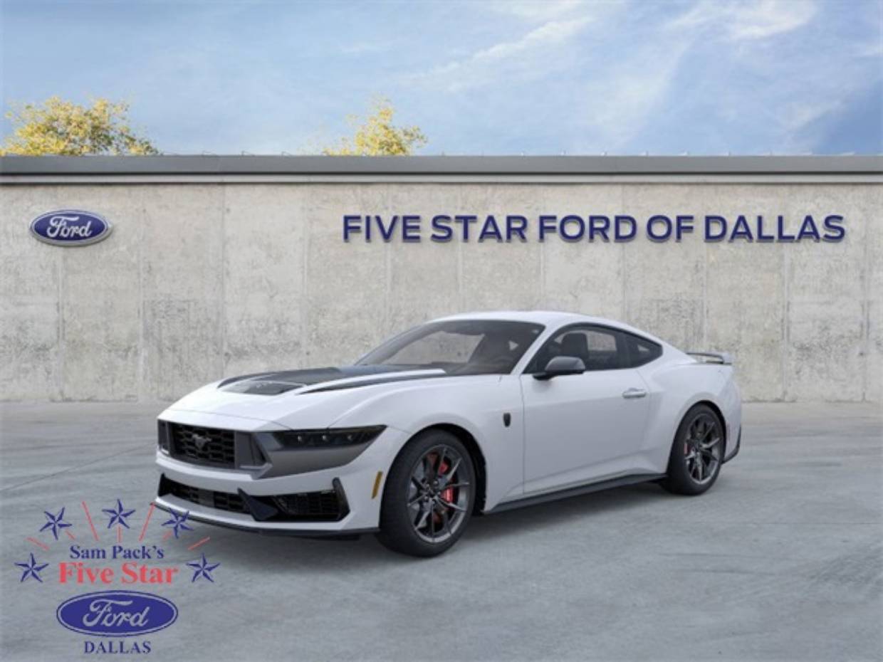 2026 Ford Mustang Dark Horse's photo