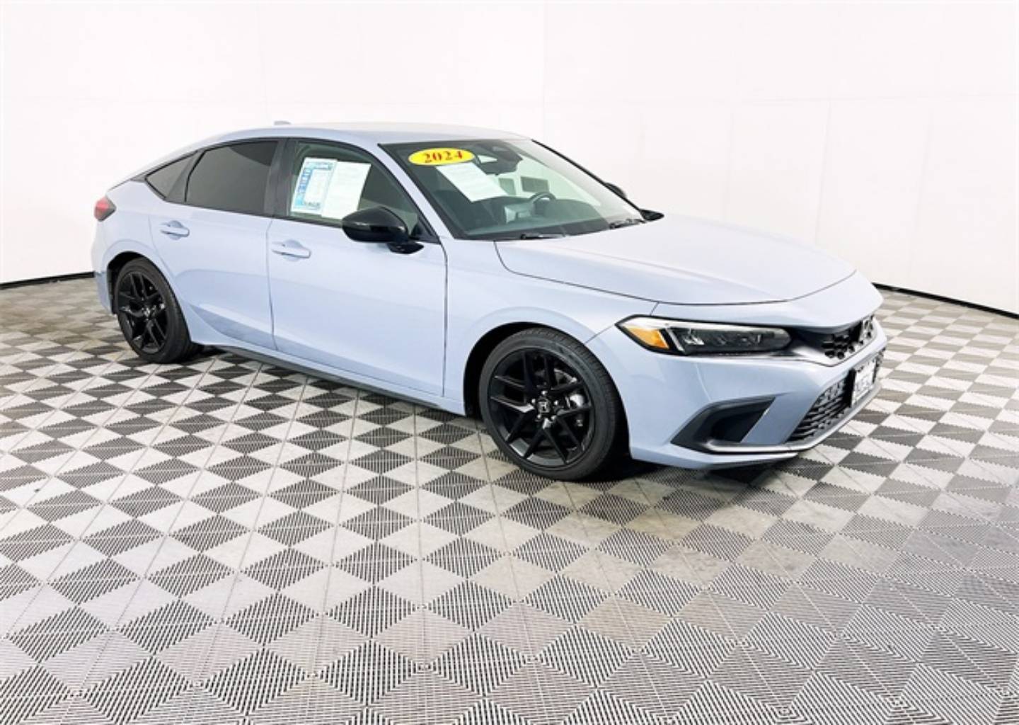 2024 Honda Civic Hatchback Sport's photo