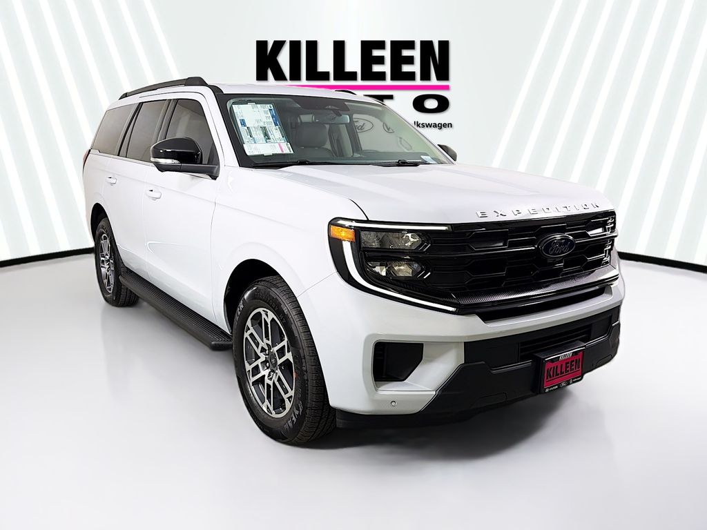 2026 Ford Expedition Active's photo