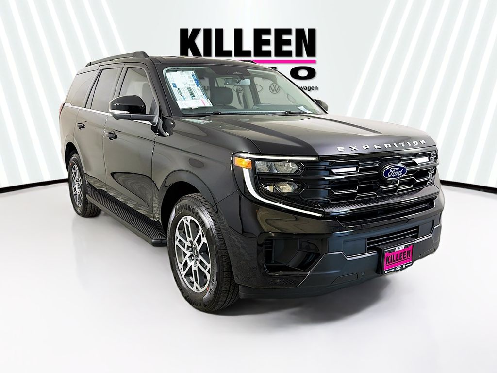 2026 Ford Expedition Active's photo