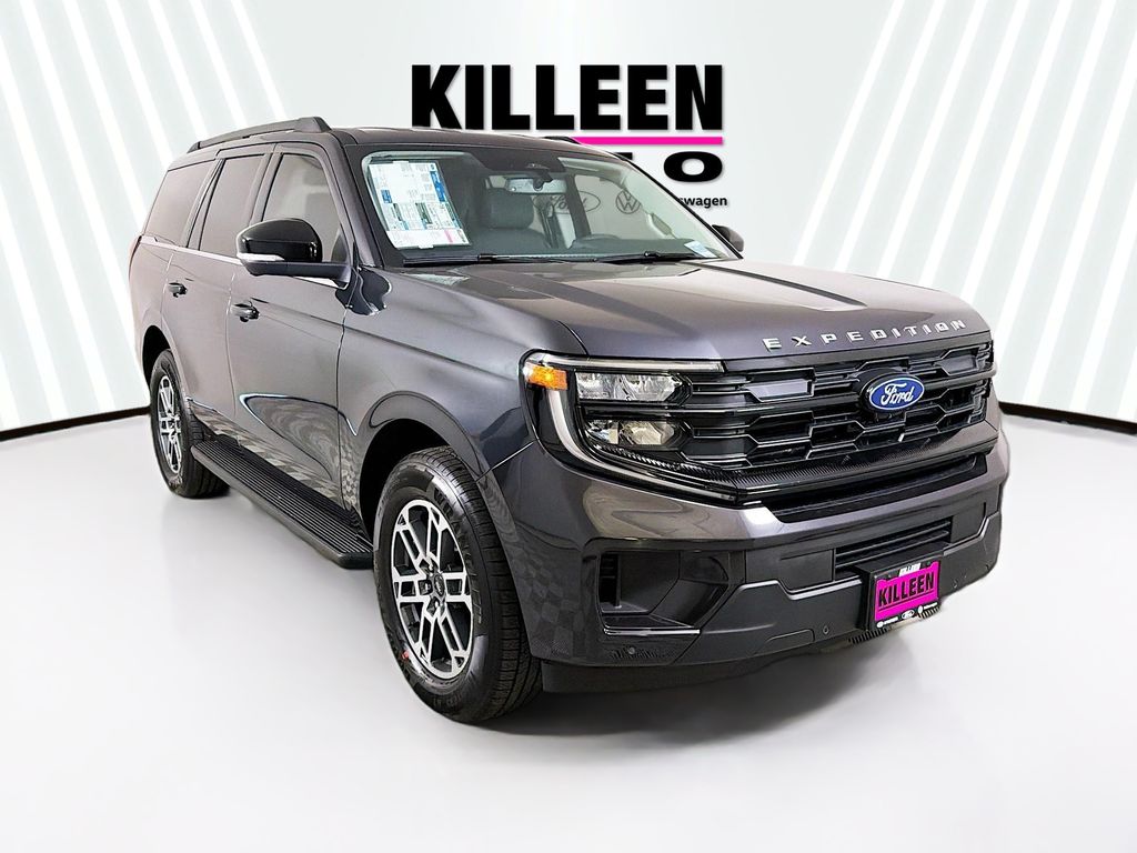 2026 Ford Expedition Active's photo