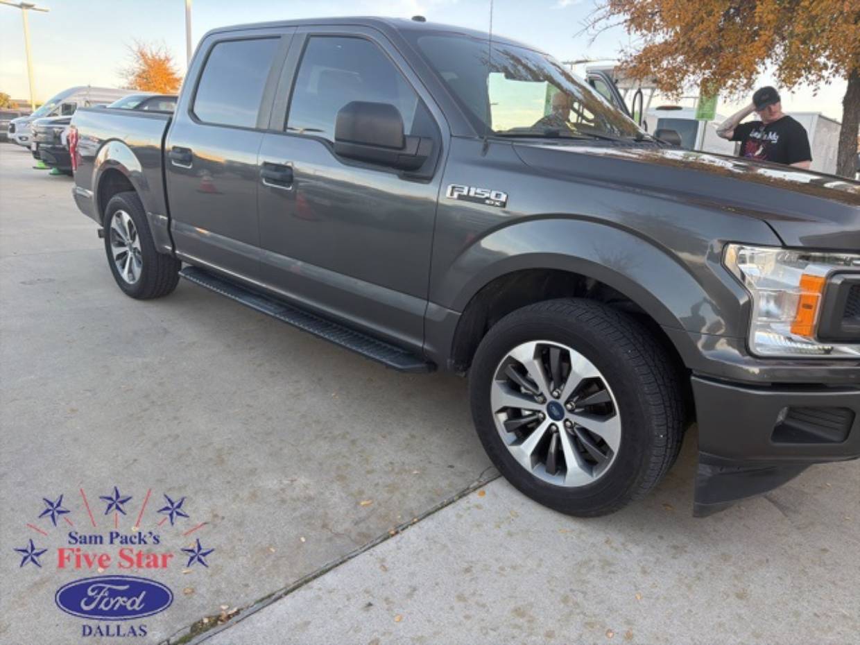 2019 Ford F-150 XL's photo