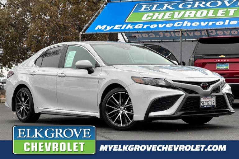 2023 Toyota Camry SE