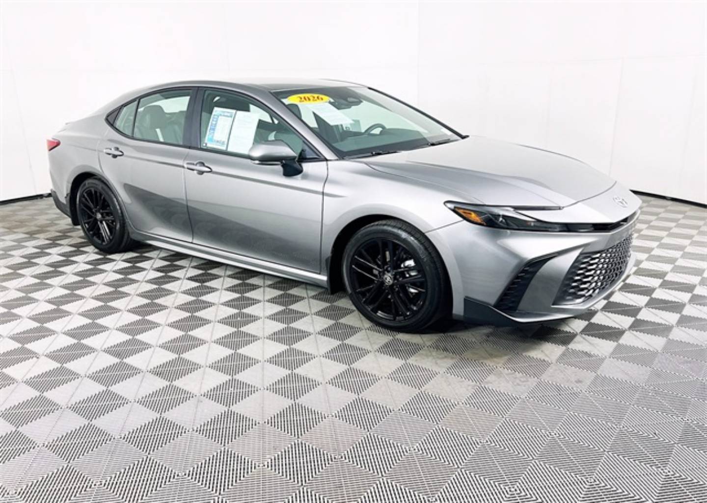 2026 Toyota Camry SE's photo