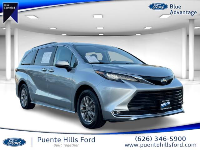2024 Toyota Sienna XLE