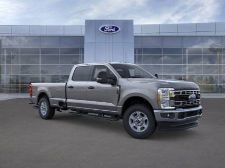 2026 Ford Super Duty F-350 SRW XLT