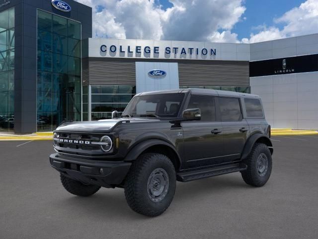 2025 Ford Bronco 4-Door Outer Banks's photo
