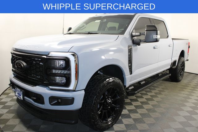 2025 Ford F-350 Super Duty Lariat's photo