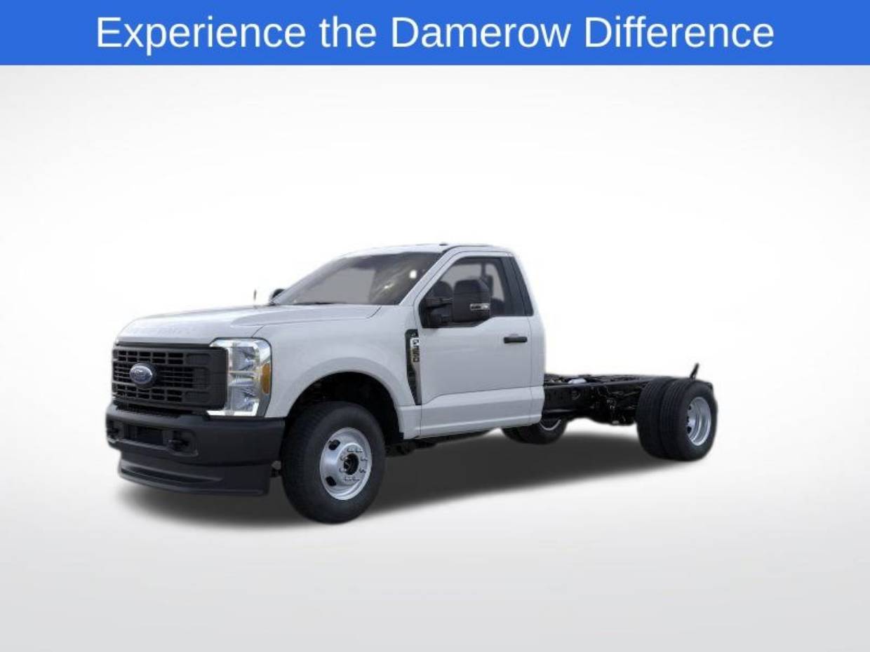 2026 Ford F-350 Super Duty Chassis Cab XL's photo