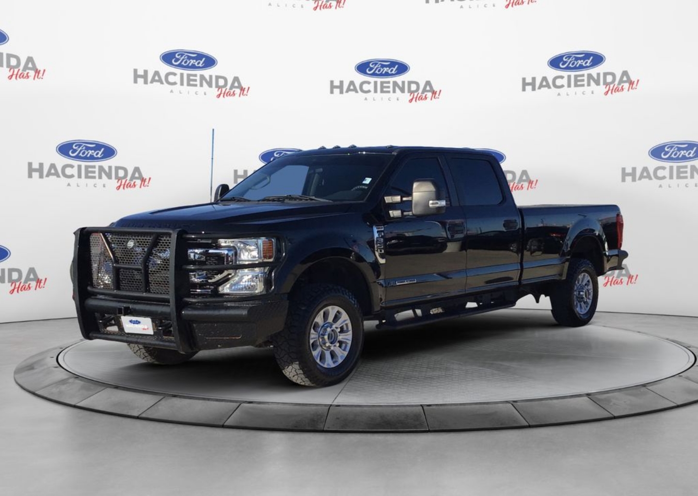 2022 Ford F-350 Super Duty XL's photo