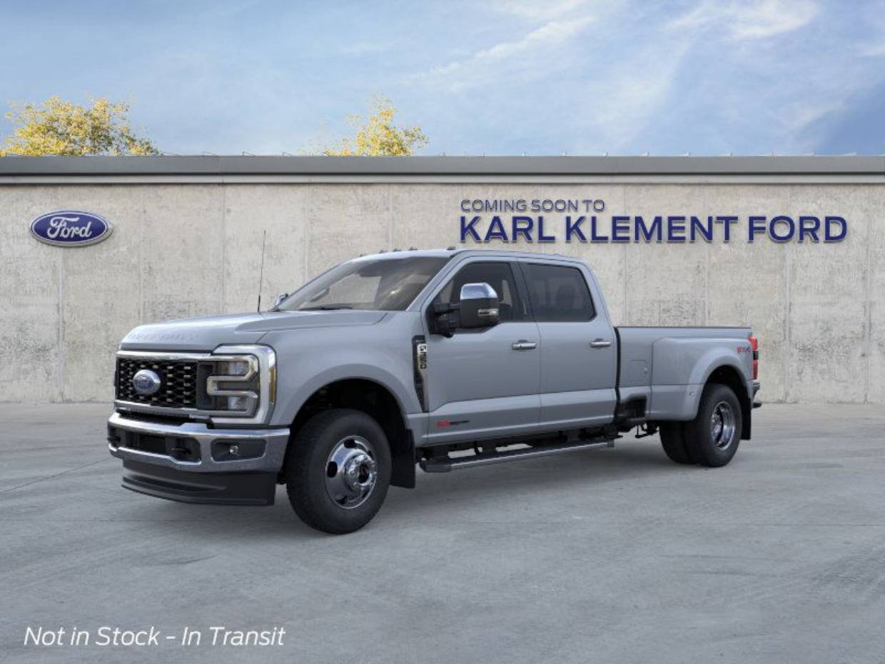 2026 Ford F-350 Super Duty Lariat's photo